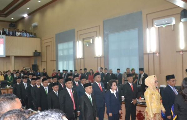 35 Anggota DPRD Kota Ambon Resmi Dilantik